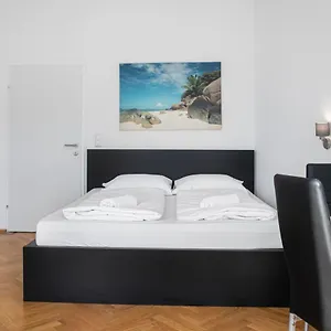  Apartament Superb 7br Shared Apartment- Near Hauptbahnhof Austria
